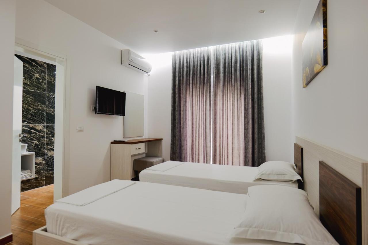 Eden Suites & Apartments Саранда Экстерьер фото