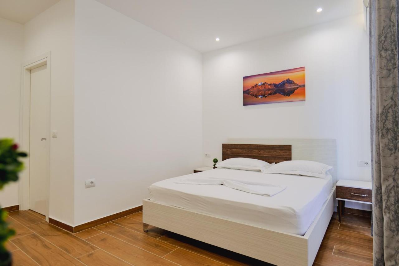 Eden Suites & Apartments Саранда Экстерьер фото